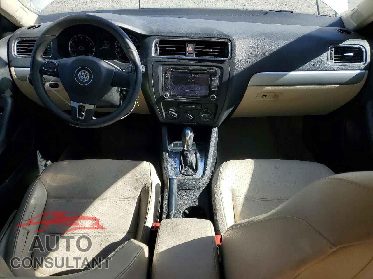 VOLKSWAGEN JETTA 2013 - 3VWDX7AJ7DM422747