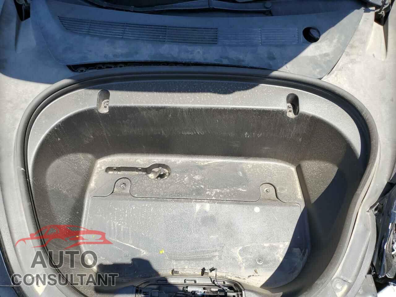 TESLA MODEL 3 2020 - 5YJ3E1EB8LF746202