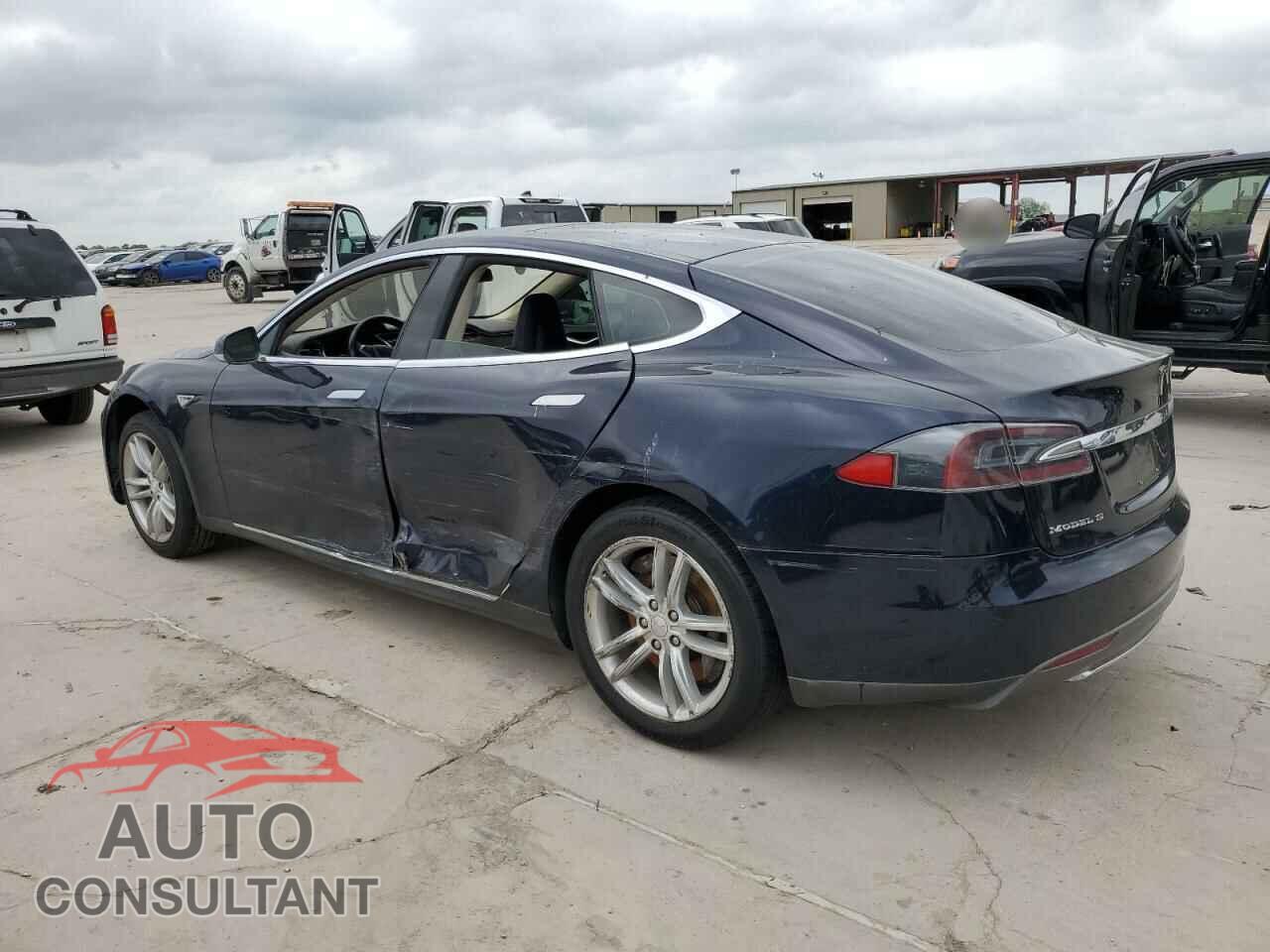 TESLA MODEL S 2013 - 5YJSA1CG3DFP03880