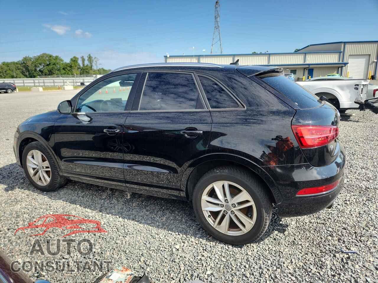 AUDI Q3 2017 - WA1ECCFS9HR009451