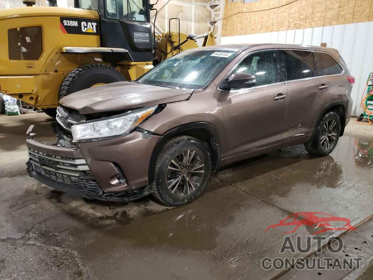 TOYOTA HIGHLANDER 2018 - 5TDBZRFH3JS864197