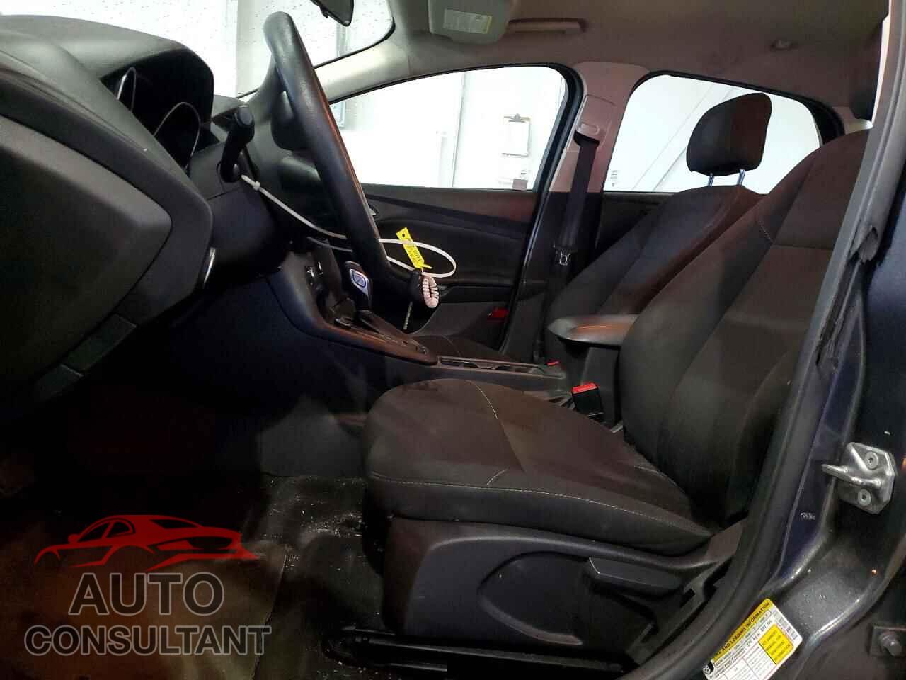 FORD FOCUS 2017 - 1FADP3K22HL346421