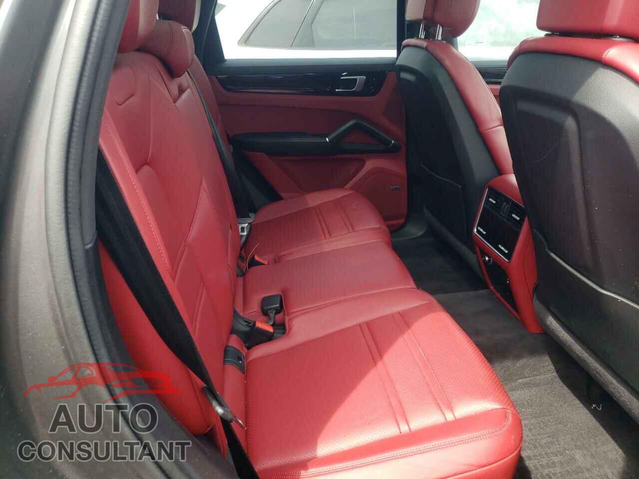 PORSCHE CAYENNE 2021 - WP1AA2AY2MDA06476