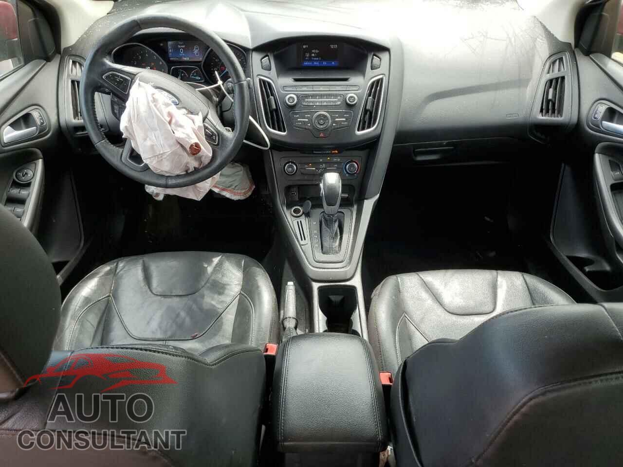 FORD FOCUS 2015 - 1FADP3F20FL340284