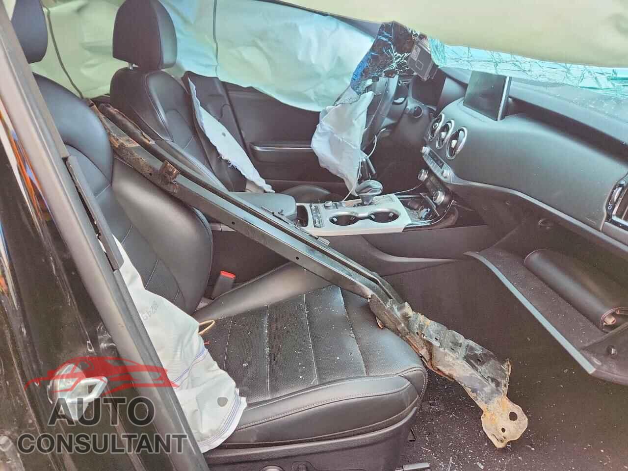 KIA STINGER 2021 - KNAE55LC3M6097799