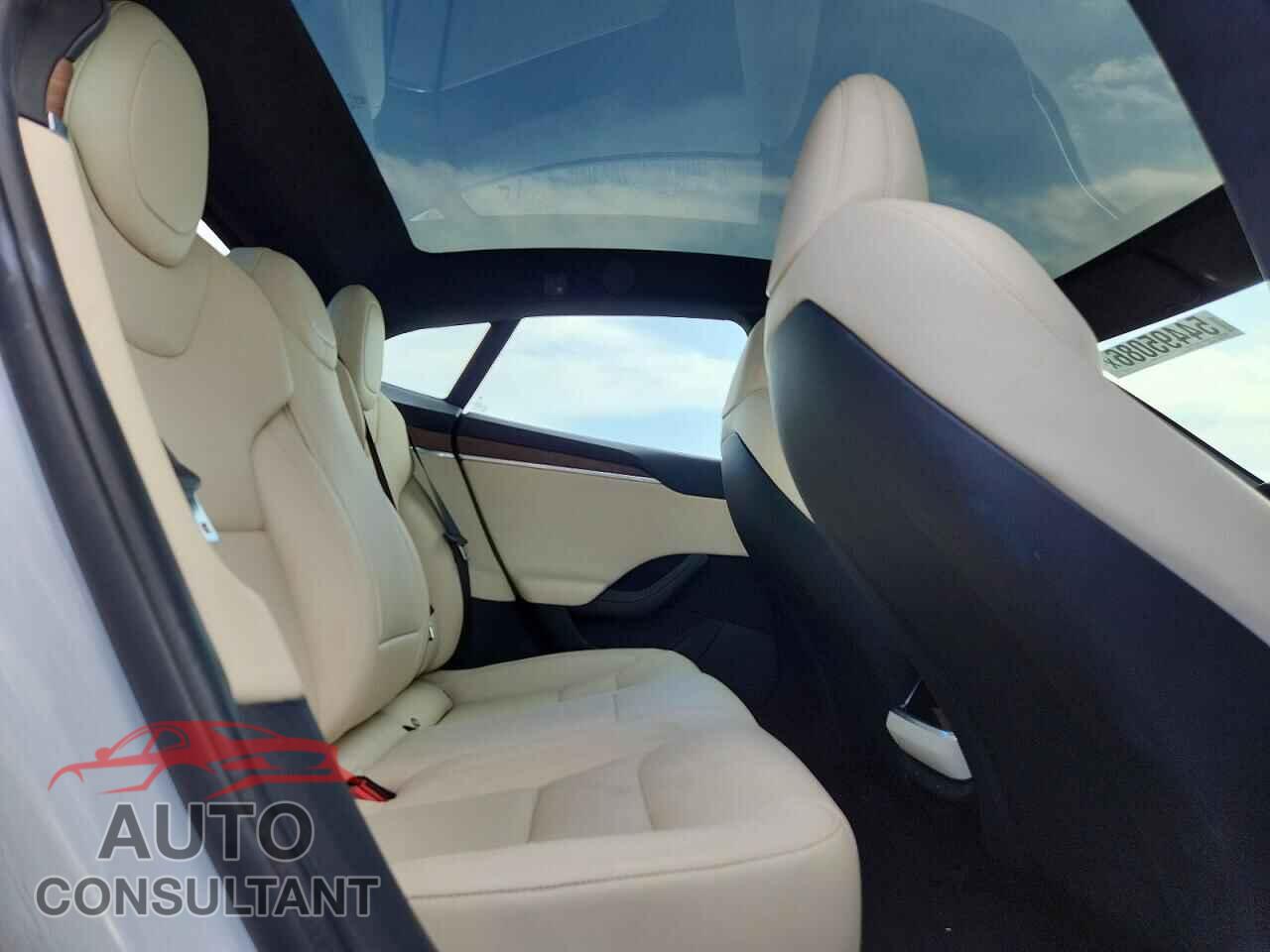 TESLA MODEL S 2022 - 5YJSA1E5XNF487541