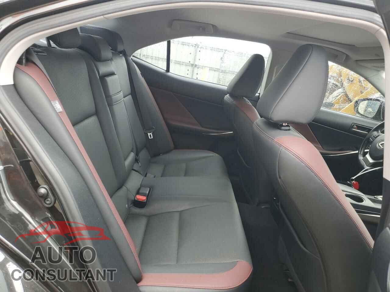 LEXUS IS 2020 - JTHAA1D20L5107347