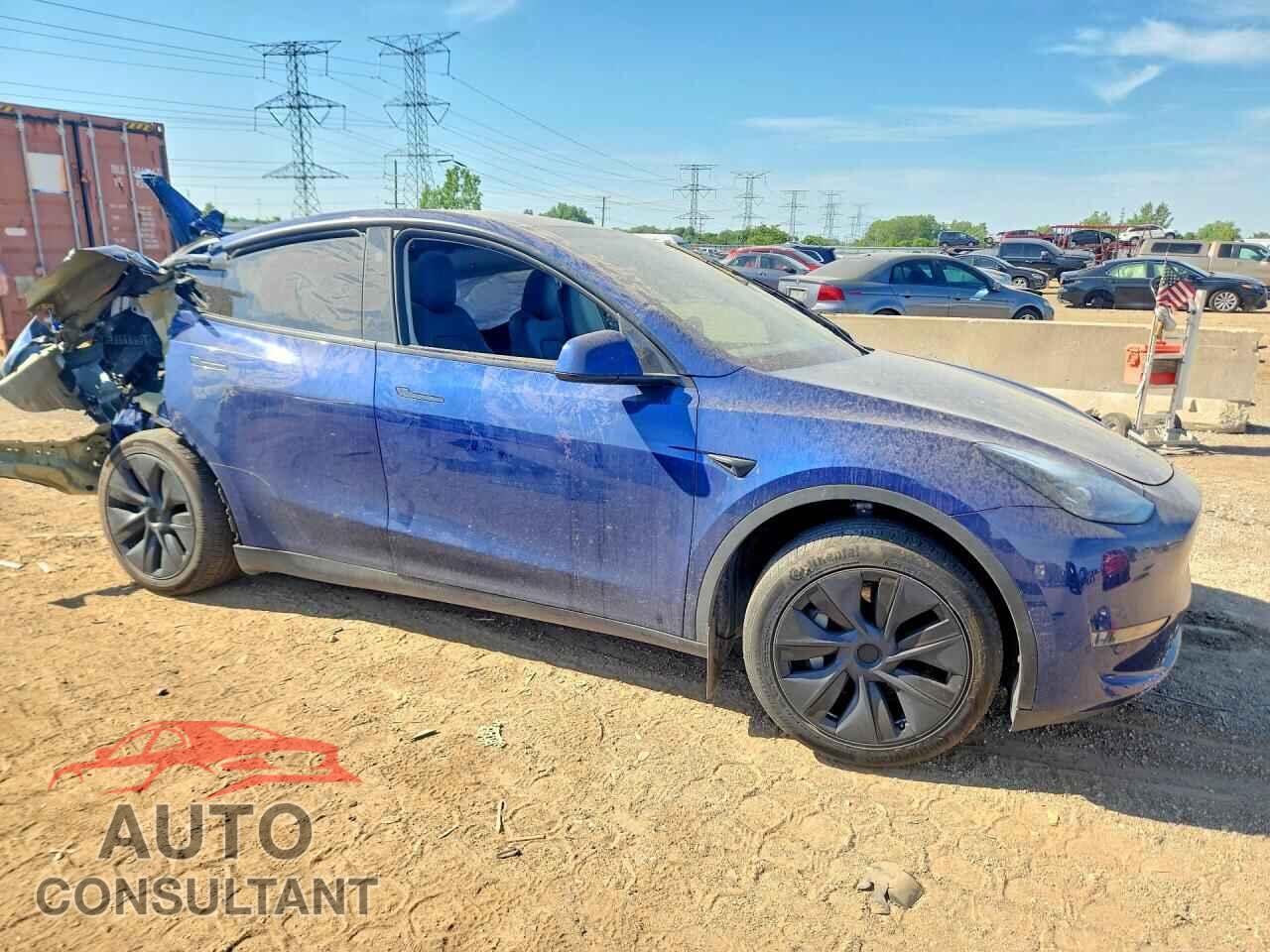 TESLA MODEL Y 2024 - 7SAYGAEE4RF186393