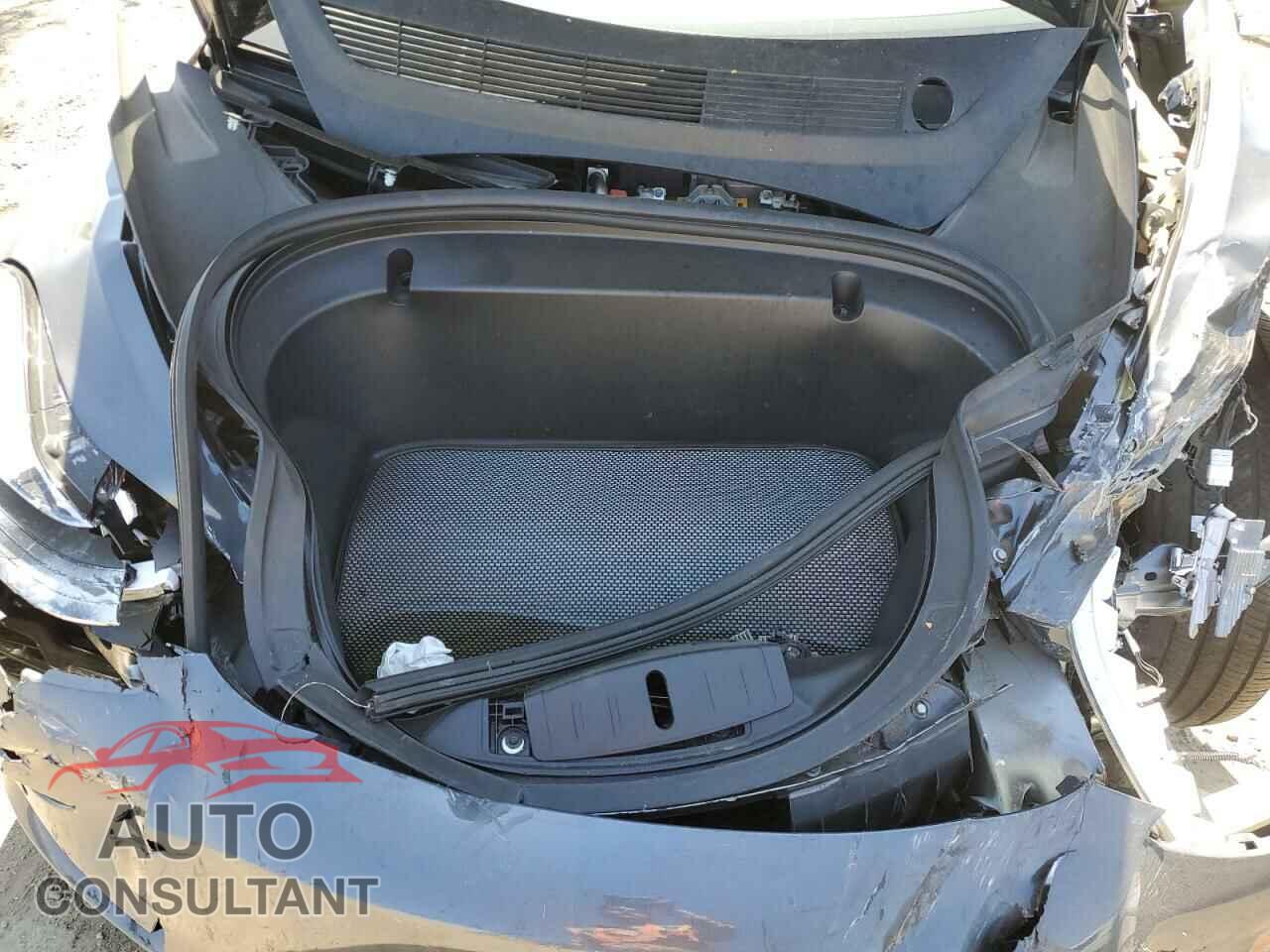 TESLA MODEL 3 2020 - 5YJ3E1EBXLF627759