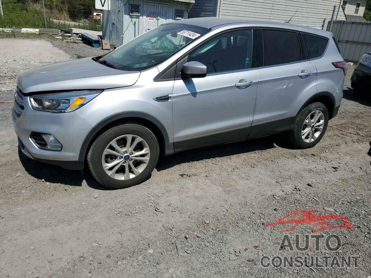 FORD ESCAPE 2017 - 1FMCU9G93HUB56074