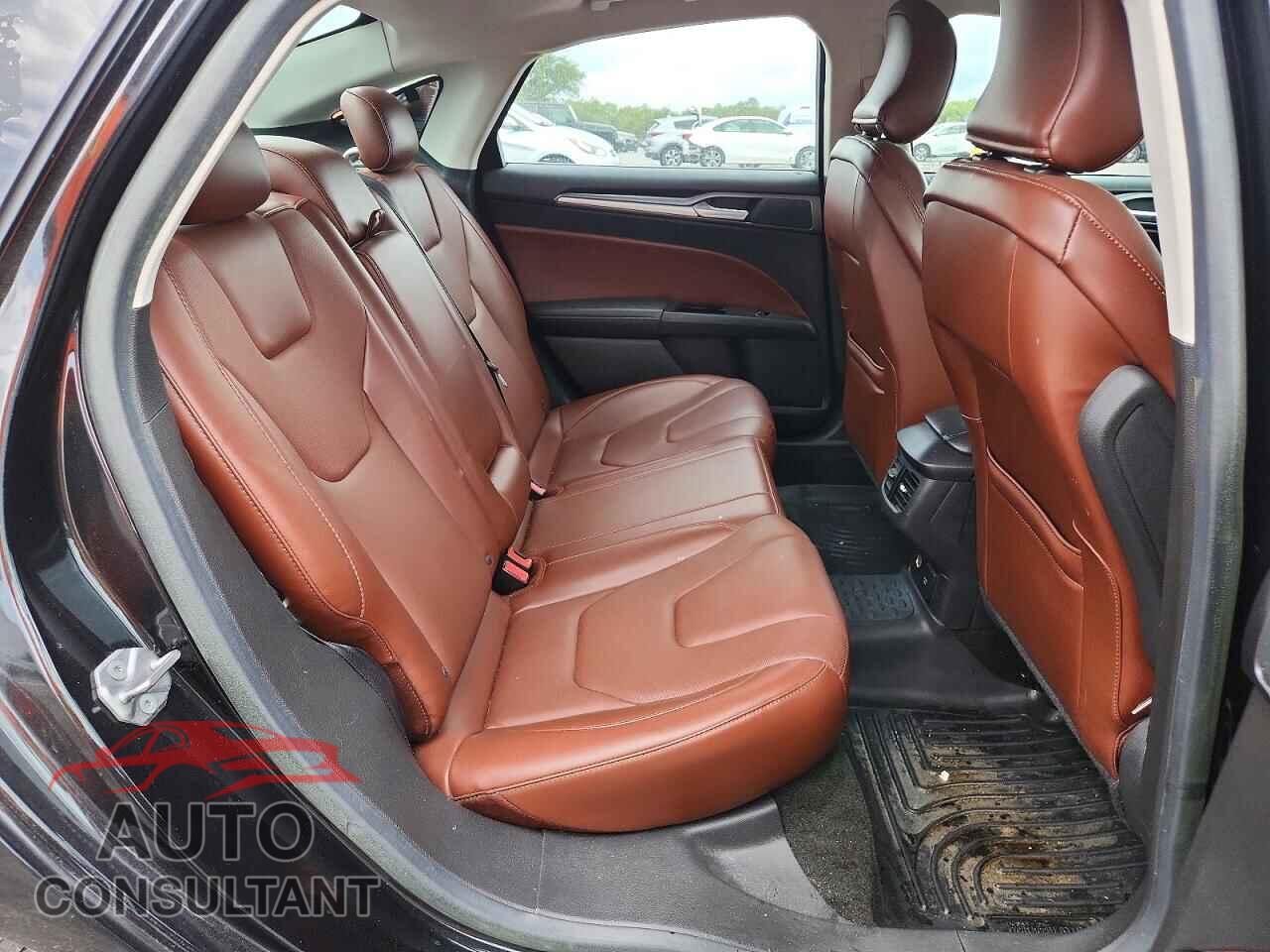 FORD FUSION 2015 - 3FA6P0LU1FR310838