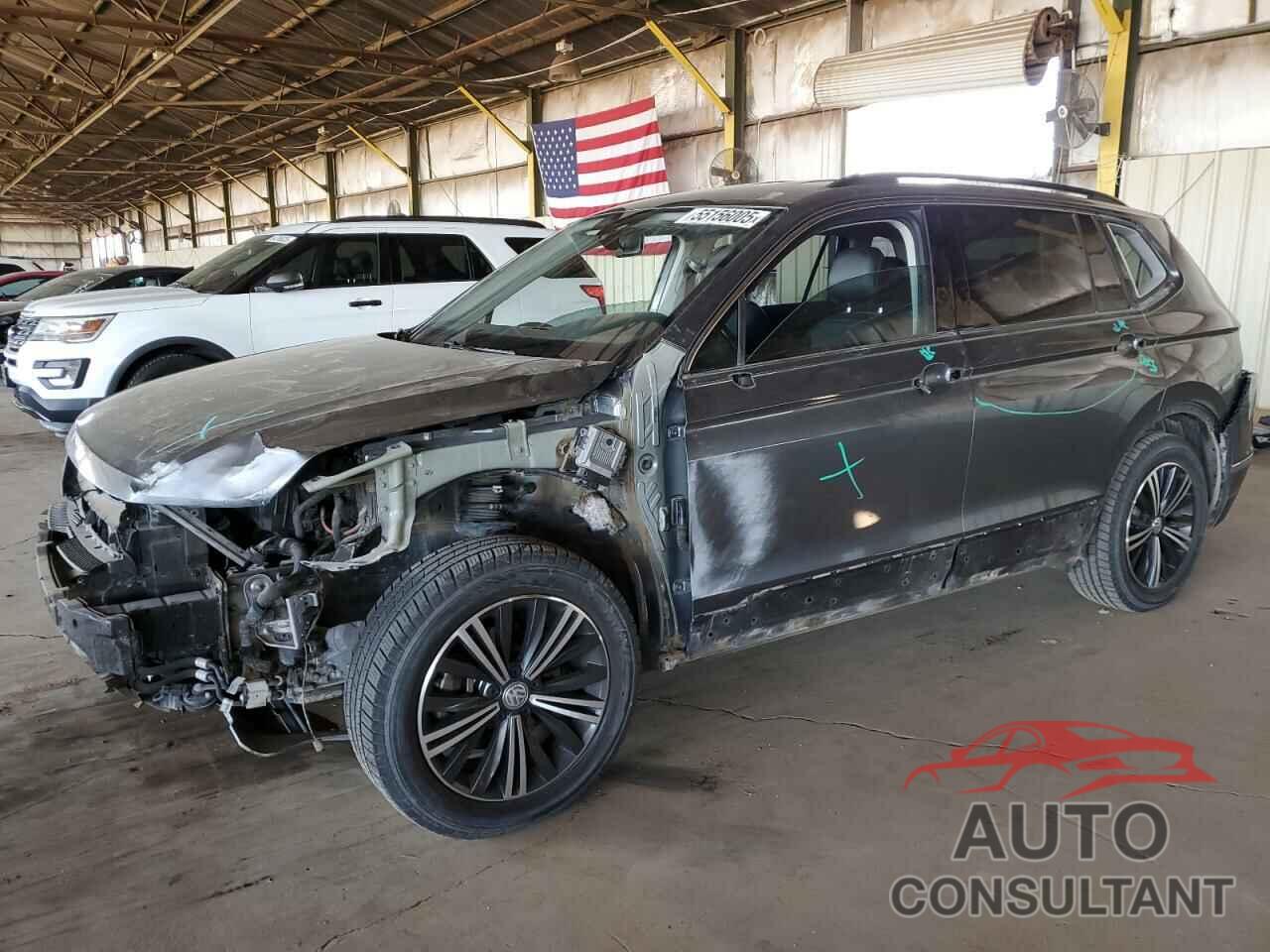 VOLKSWAGEN TIGUAN 2018 - 3VV3B7AX0JM043300