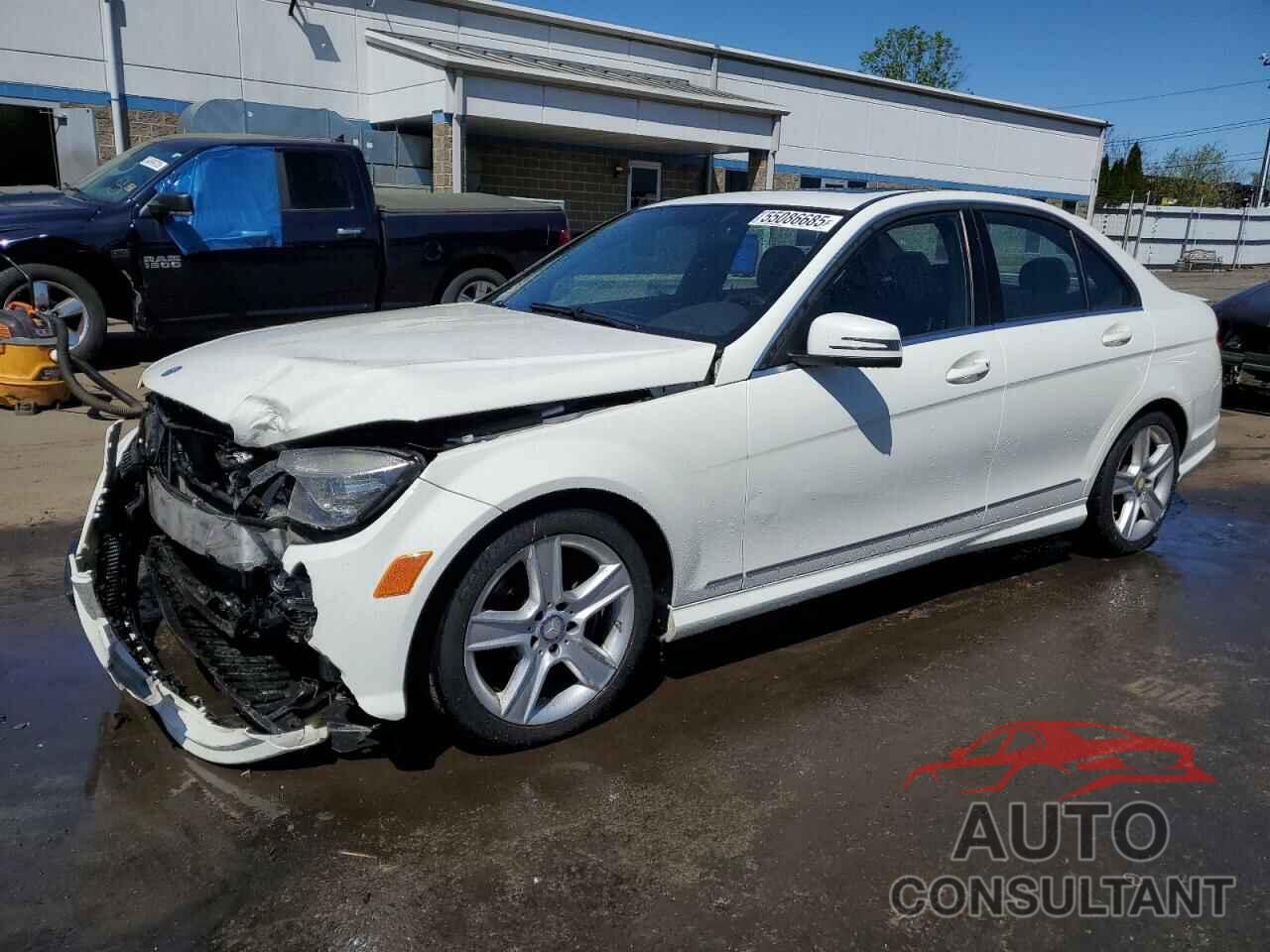 MERCEDES-BENZ C-CLASS 2011 - WDDGF8BB4BR152474