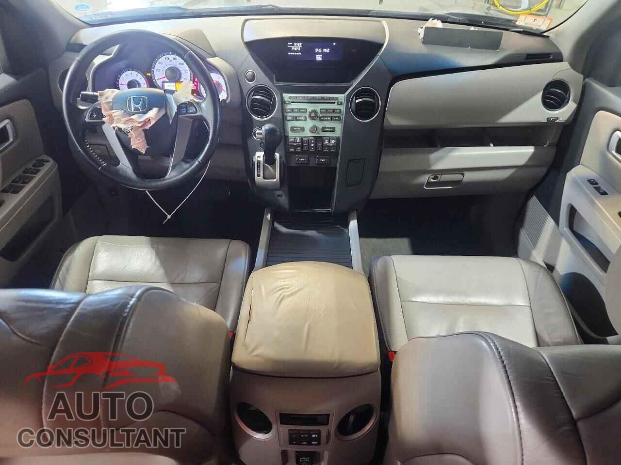 HONDA PILOT 2011 - 5FNYF4H58BB107004