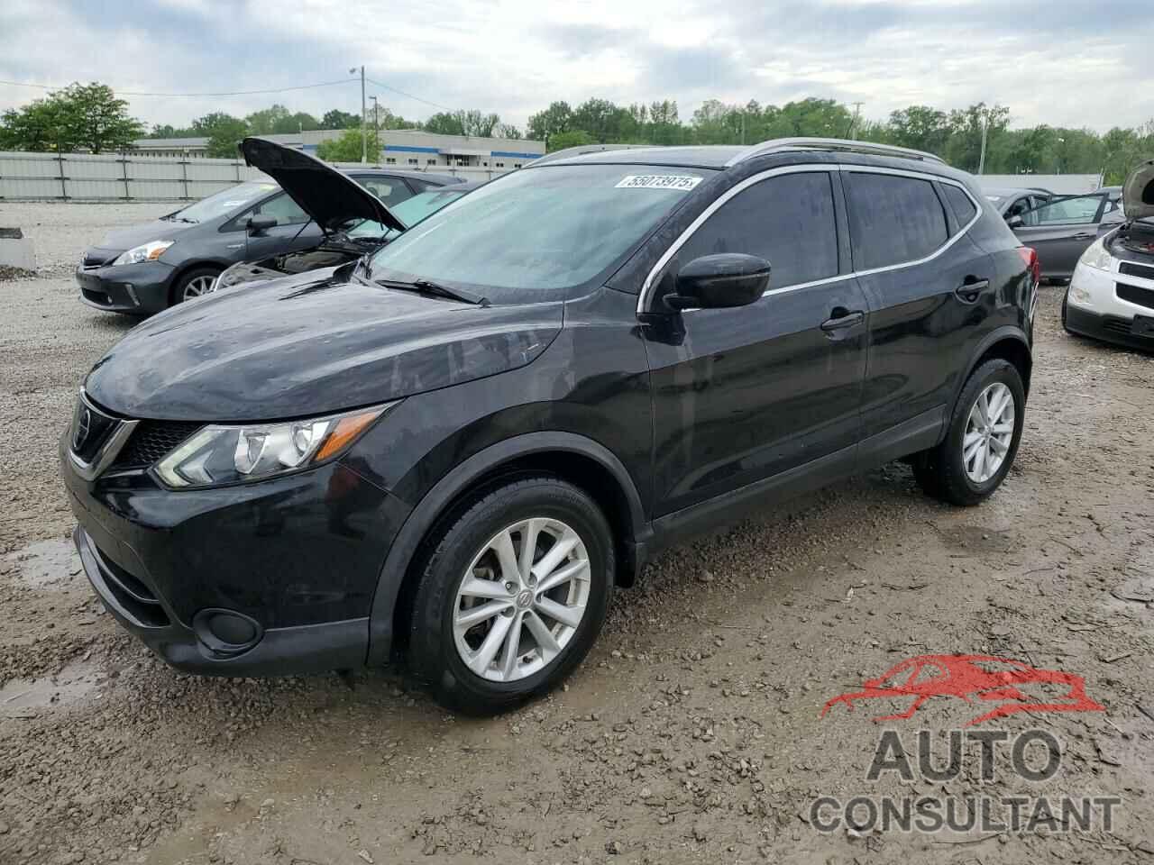 NISSAN ROGUE 2018 - JN1BJ1CP3JW190186