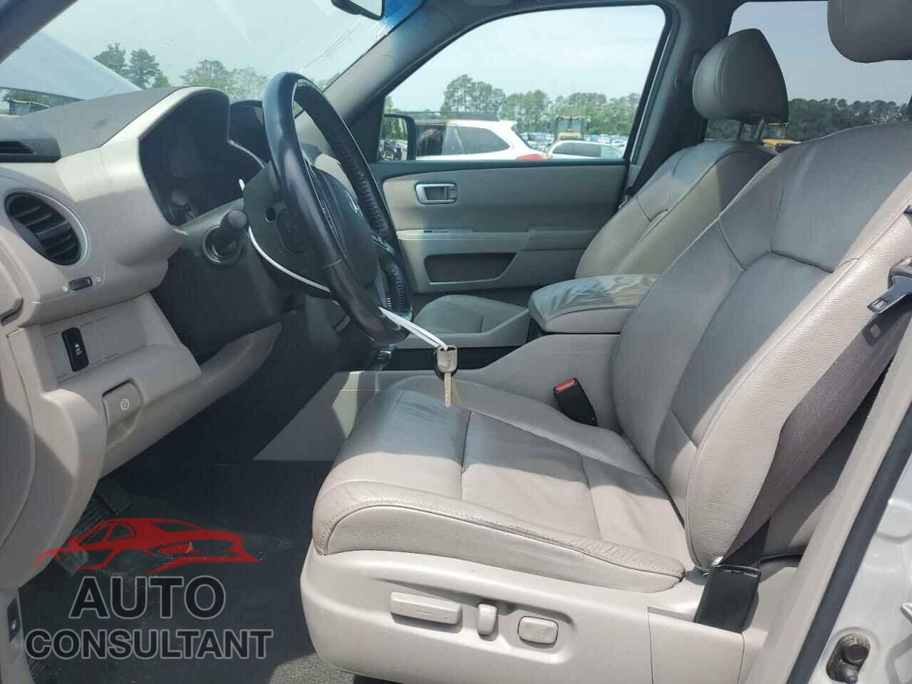 HONDA PILOT 2013 - 5FNYF4H55DB070142