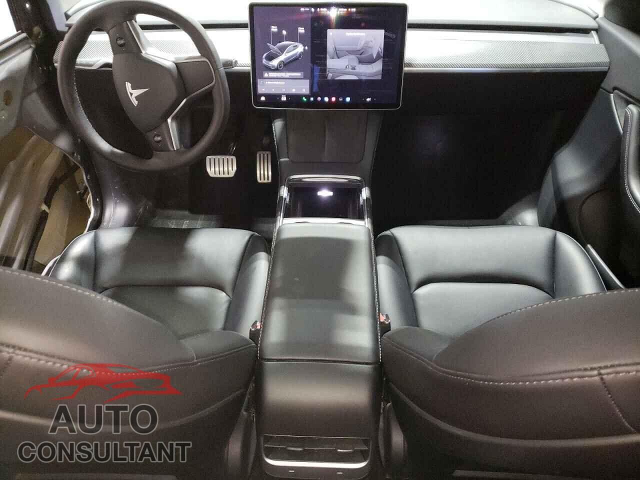 TESLA MODEL Y 2021 - 5YJYGDEF2MF134700