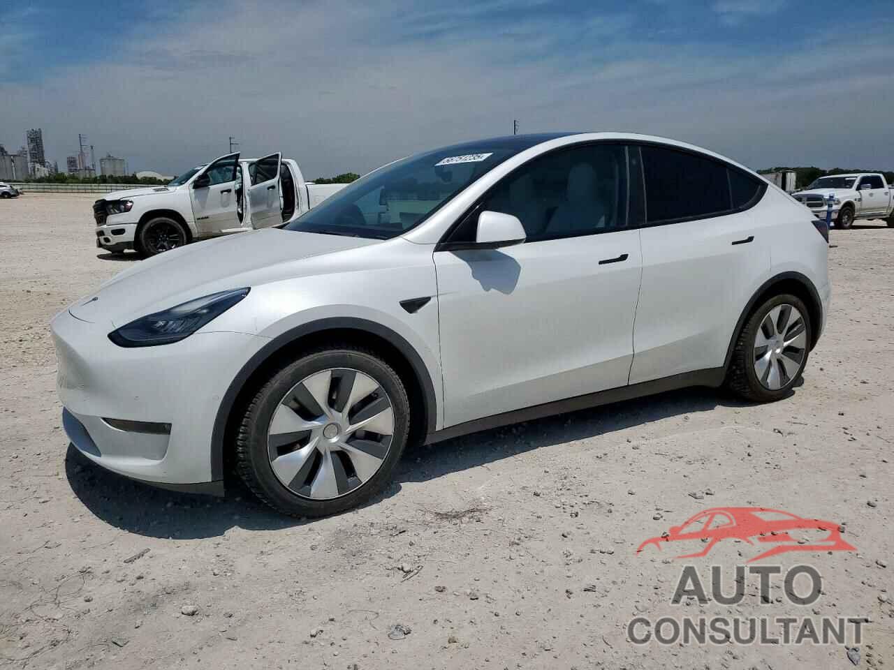 TESLA MODEL Y 2021 - 5YJYGAEE0MF113298
