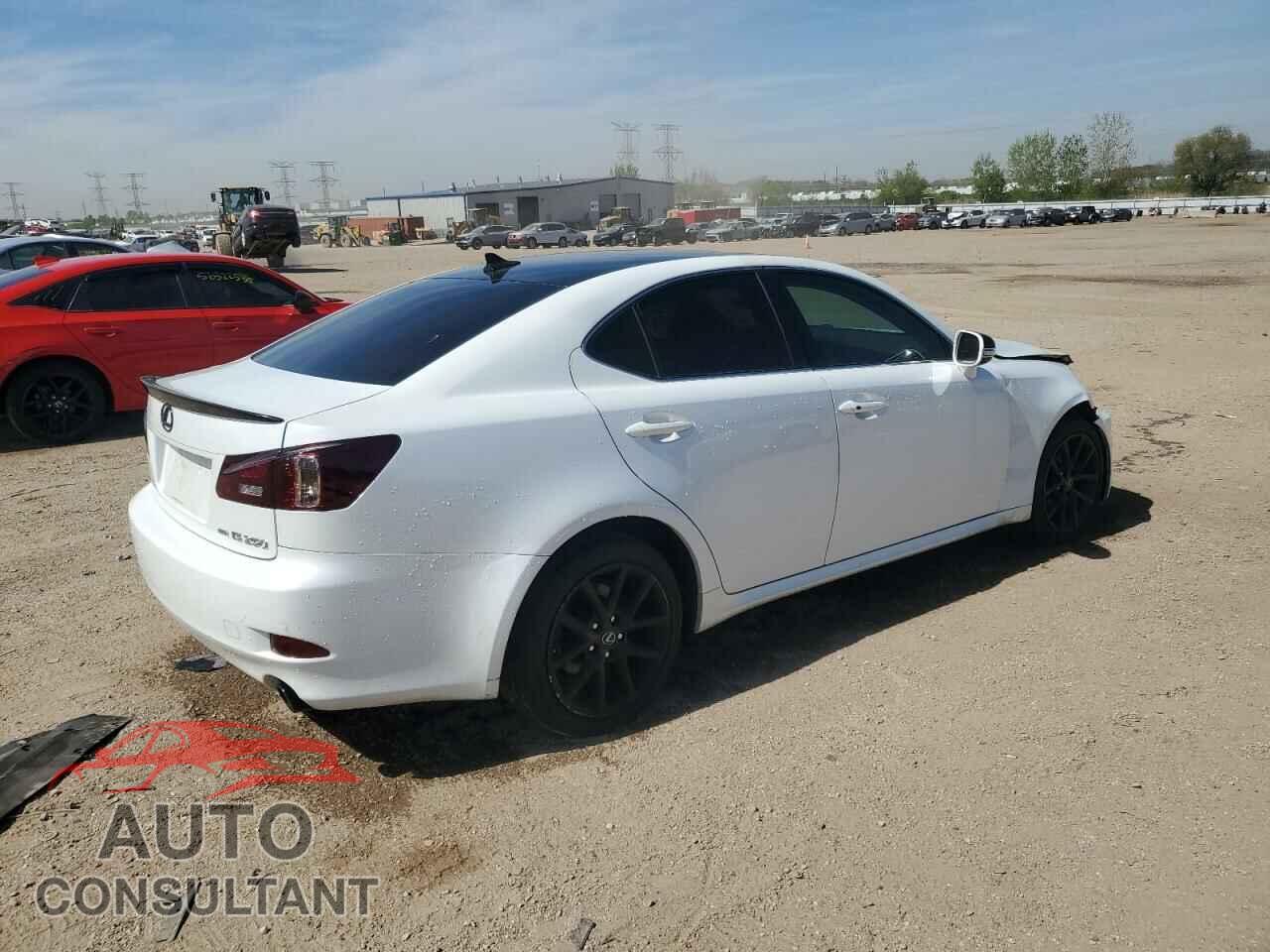 LEXUS IS 2011 - JTHCF5C26B2034956
