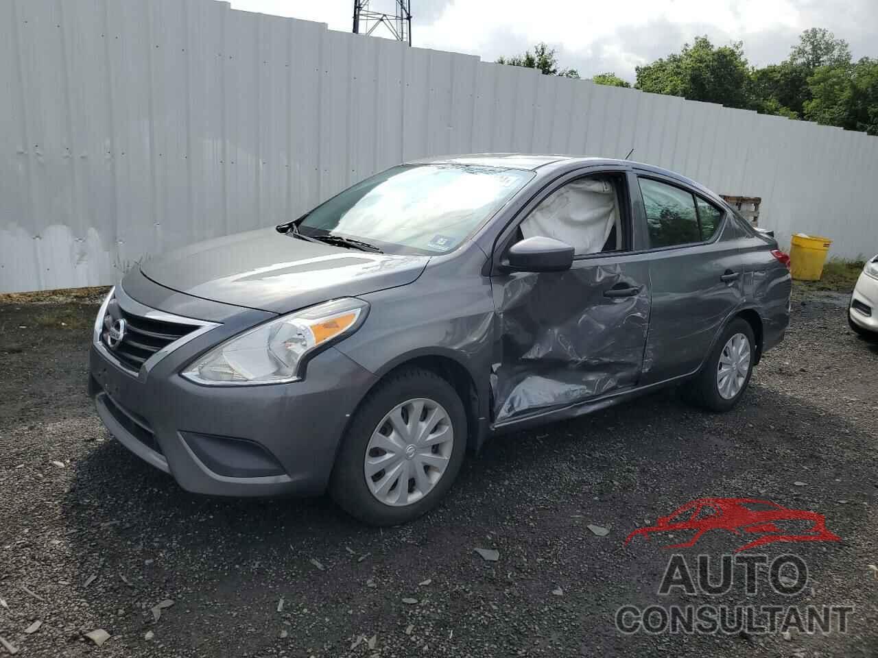 NISSAN VERSA 2018 - 3N1CN7AP2JL808277