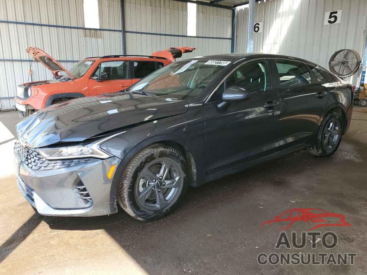 KIA K5 2023 - 5XXG14J28PG203780
