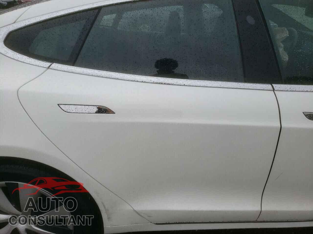 TESLA MODEL S 2020 - 5YJSA1E25LF391500
