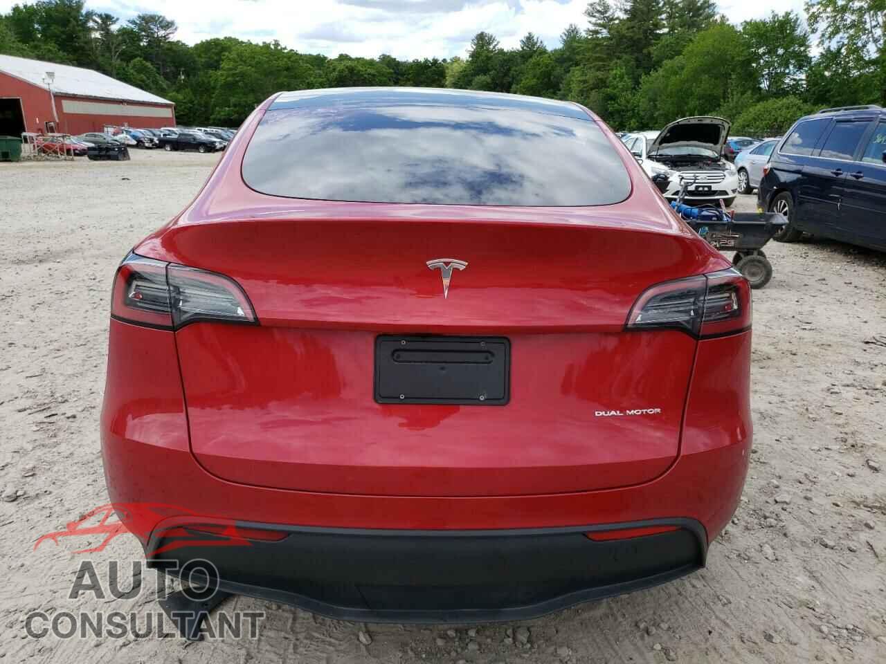 TESLA MODEL Y 2023 - 7SAYGAEEXPF895567