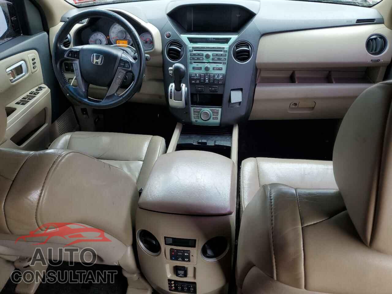 HONDA PILOT 2011 - 5FNYF4H96BB074619