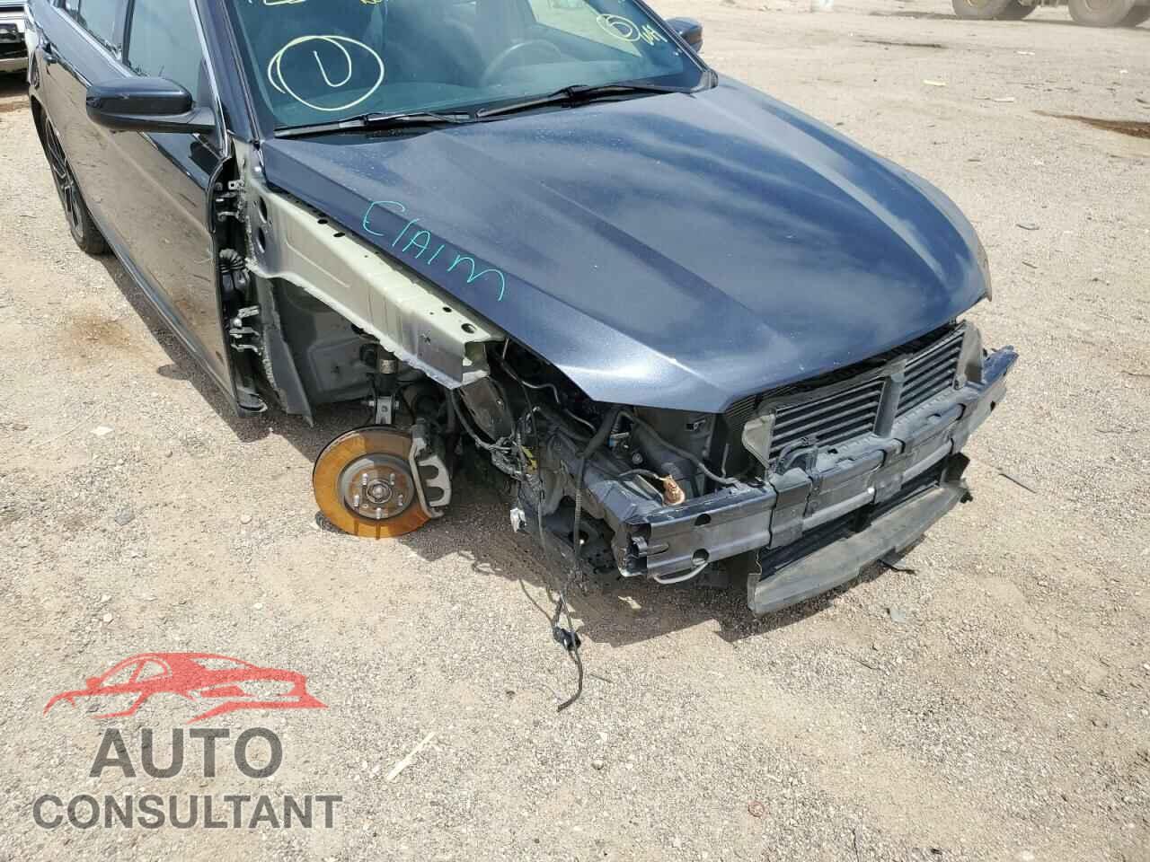 FORD TAURUS 2017 - 1FAHP2E89HG135110