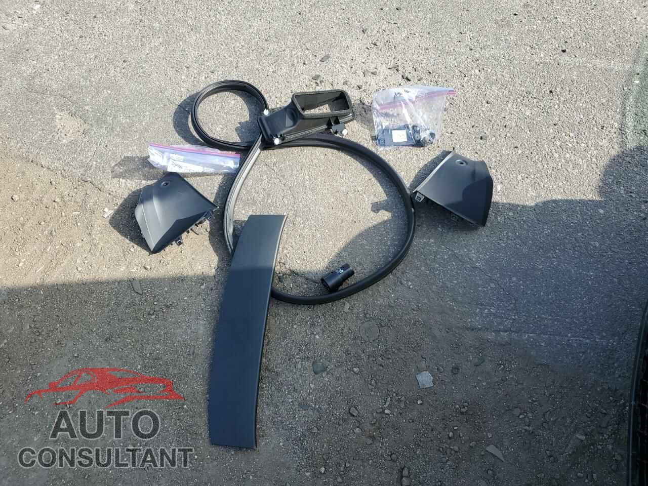TESLA MODEL 3 2024 - 5YJ3E1EA1RF733761