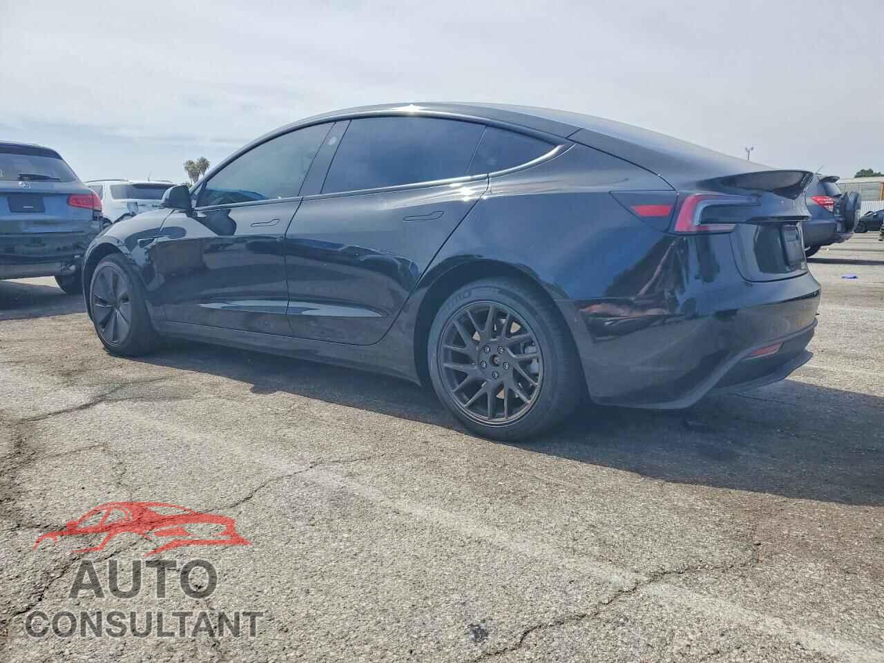 TESLA MODEL 3 2025 - 5YJ3E1EA2SF921274