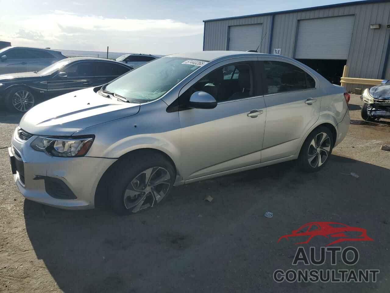CHEVROLET SONIC 2017 - 1G1JF5SB5H4109825
