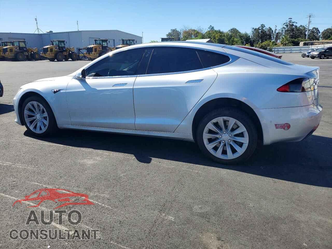 TESLA MODEL S 2017 - 5YJSA1E26HF204353