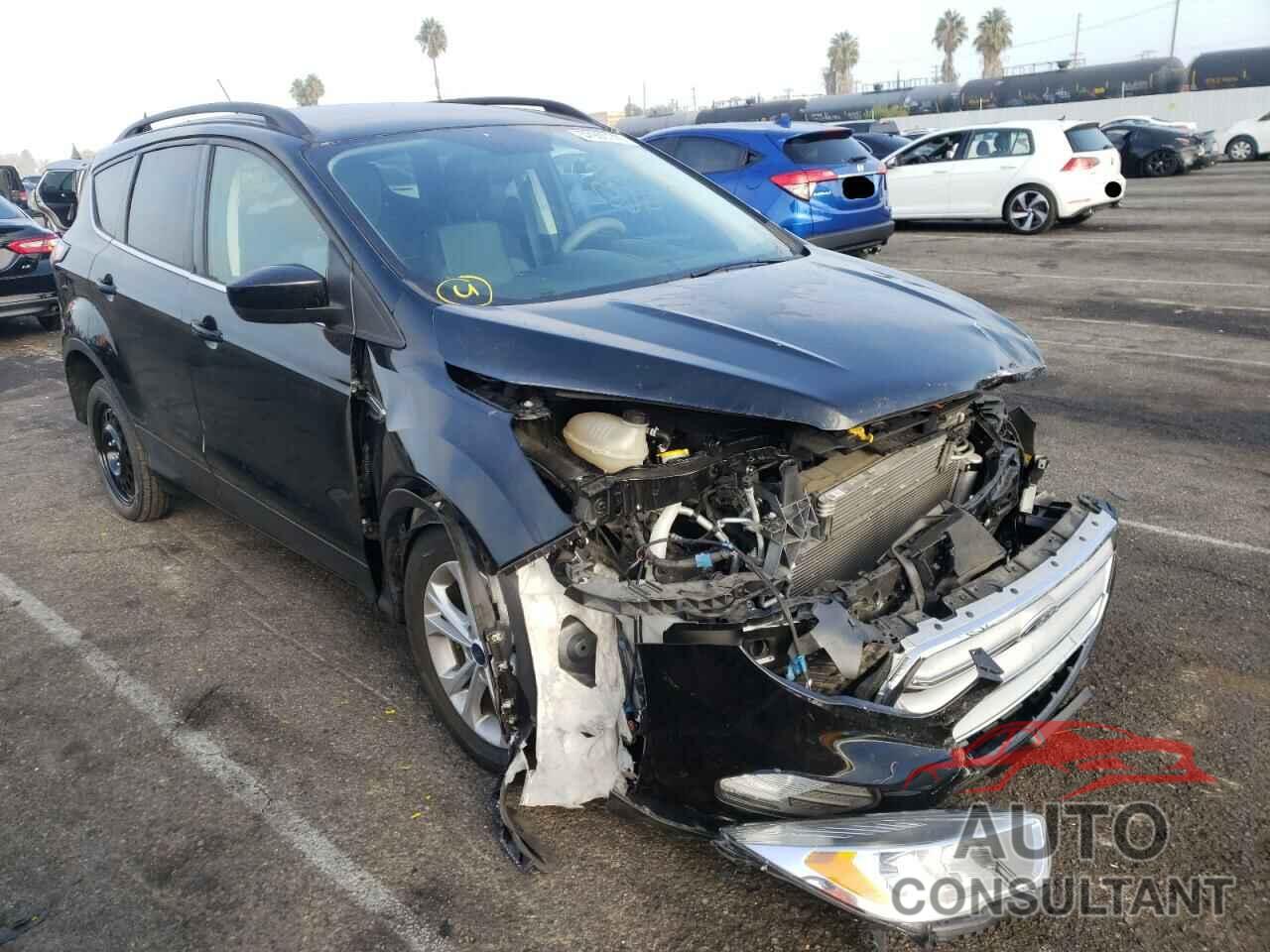 FORD ESCAPE 2018 - 1FMCU0GD0JUC36003