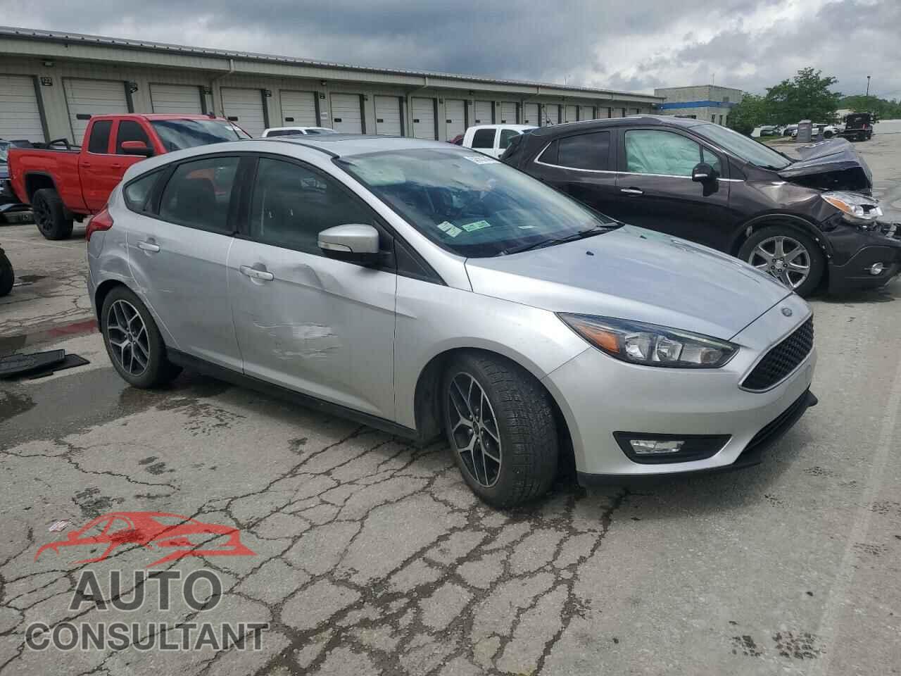 FORD FOCUS 2017 - 1FADP3M2XHL295327