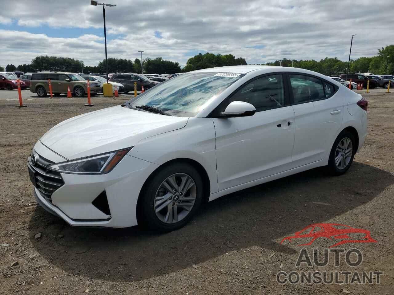 HYUNDAI ELANTRA 2019 - 5NPD84LF3KH471860