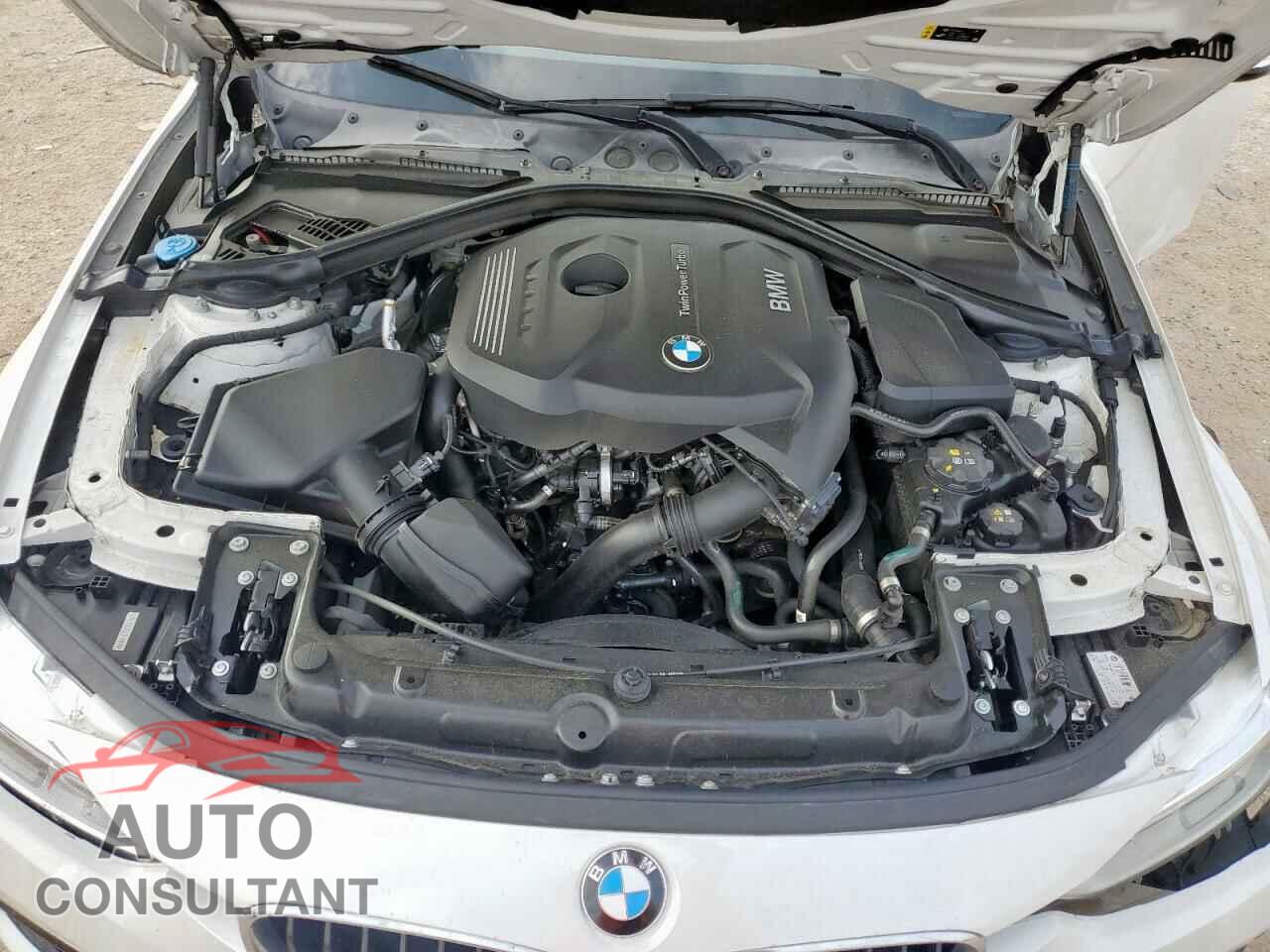 BMW 3 SERIES 2017 - WBA8B9G39HNU55152