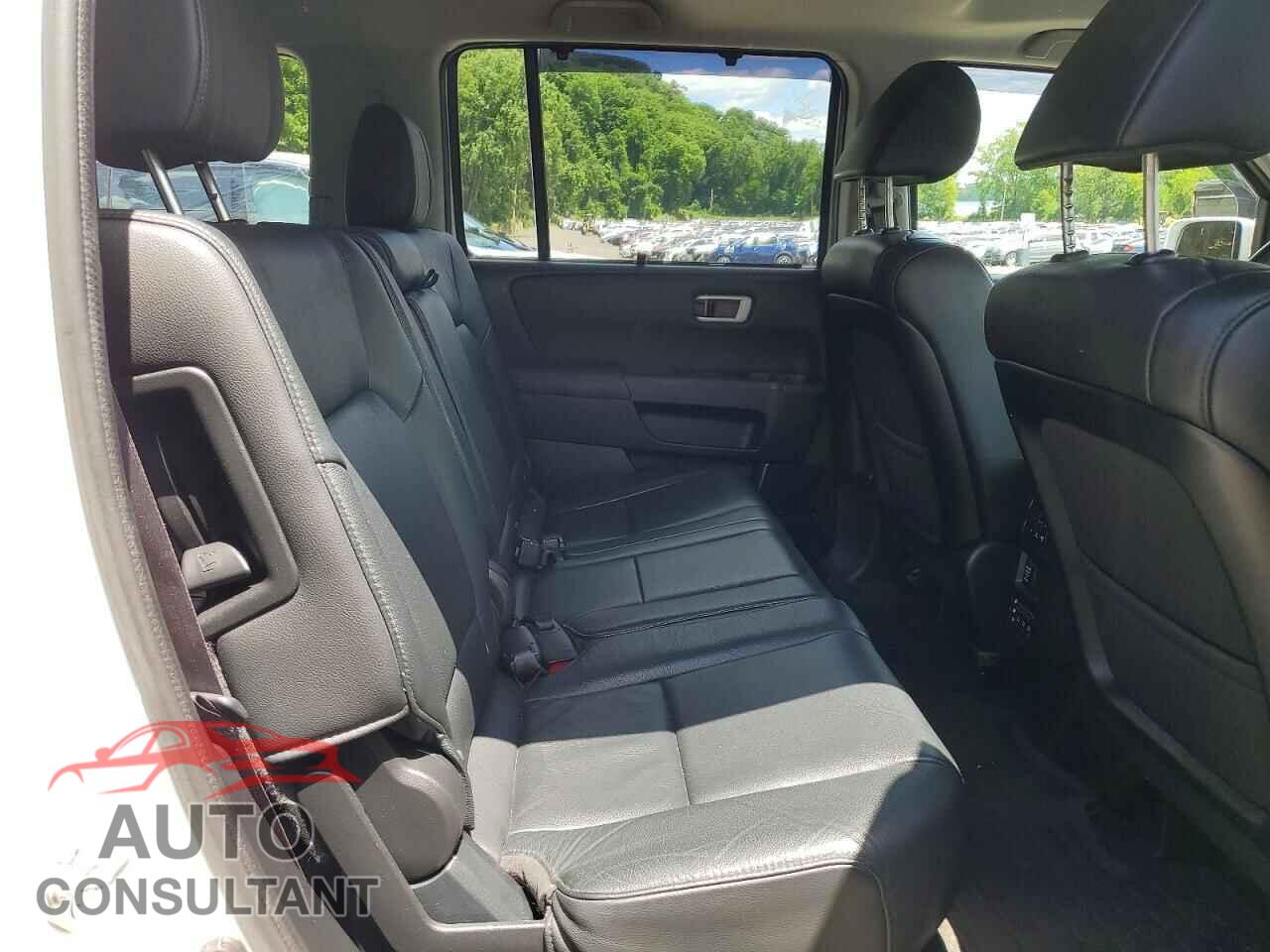 HONDA PILOT 2015 - 5FNYF4H90FB023249