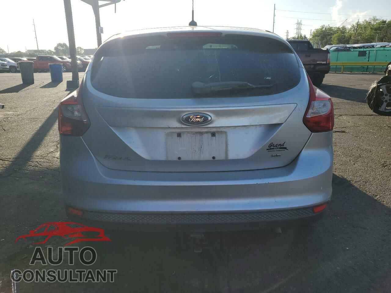 FORD FOCUS 2014 - 1FADP3K27EL333675