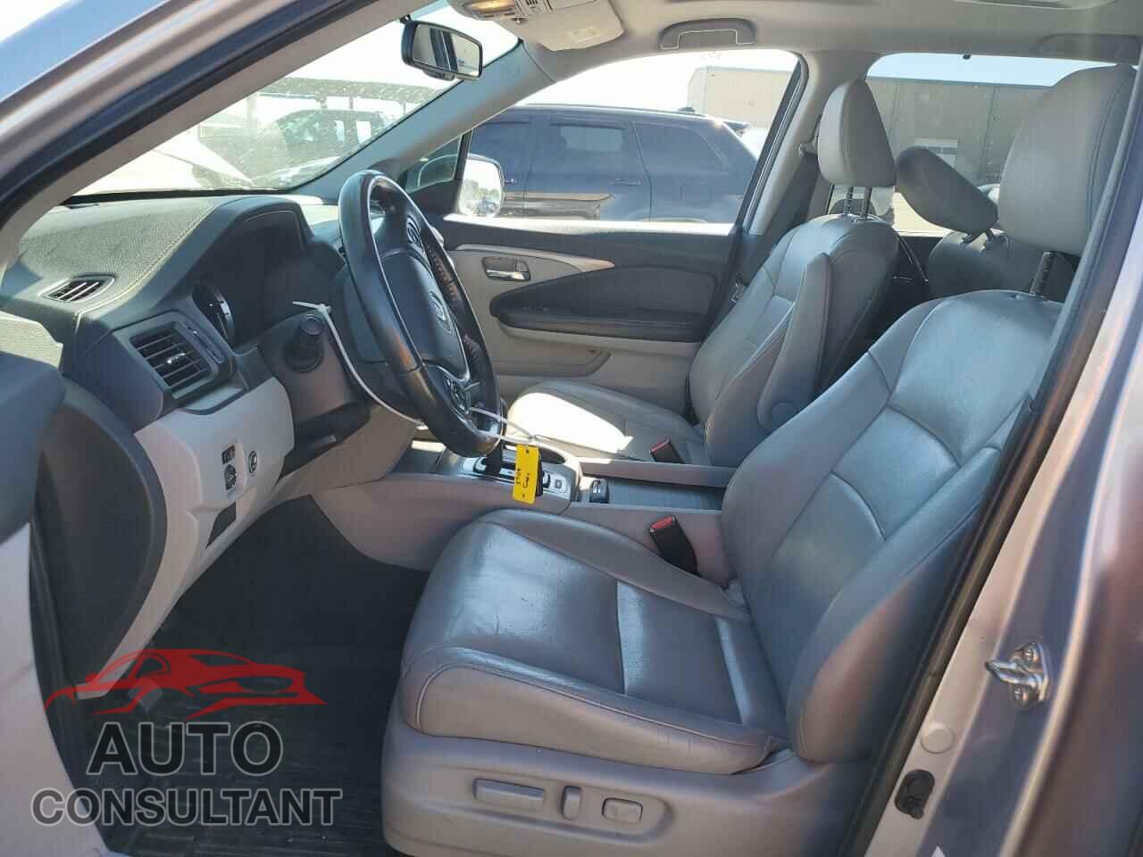 HONDA PILOT 2018 - 5FNYF5H85JB005285