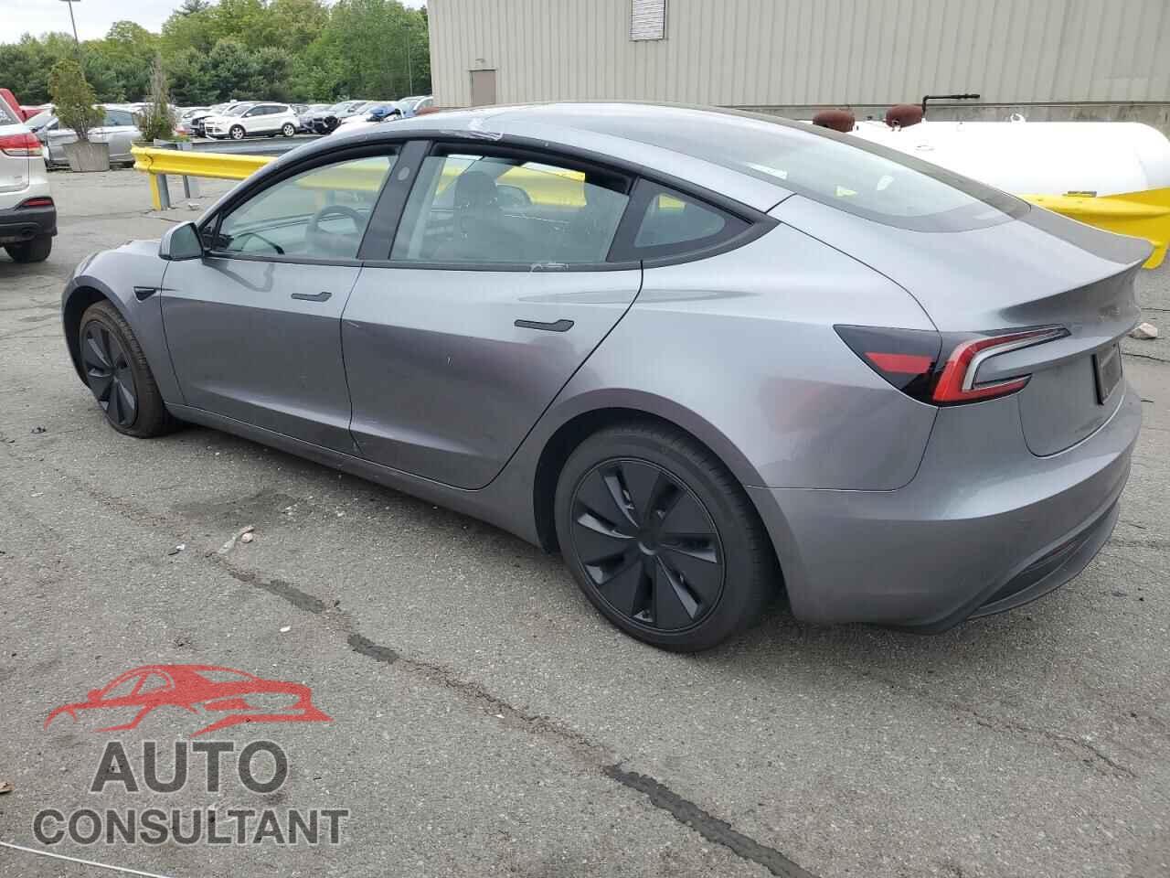 TESLA MODEL 3 2024 - 5YJ3E1EA4RF873268