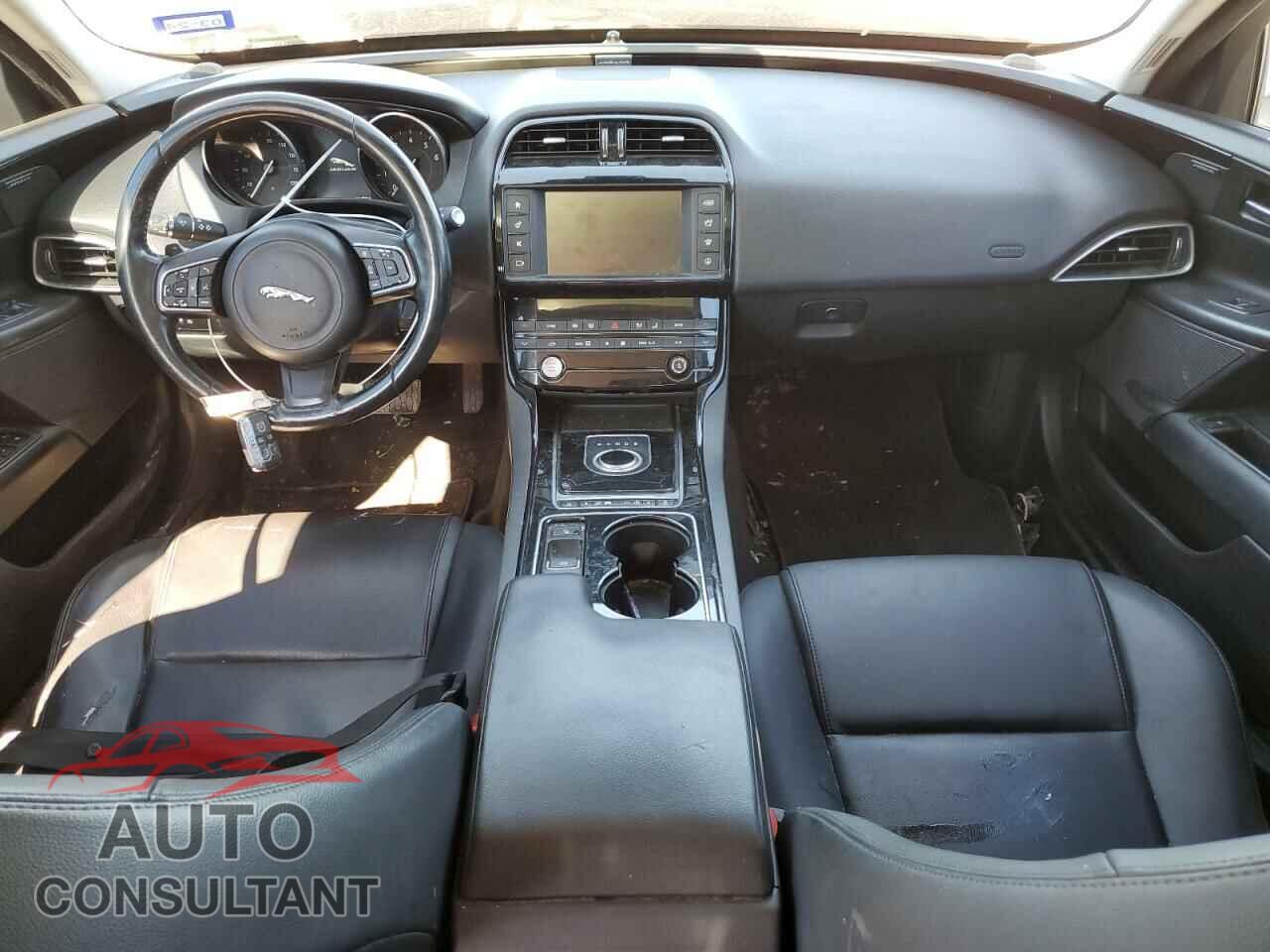 JAGUAR XE 2017 - SAJAD4BV2HA972702
