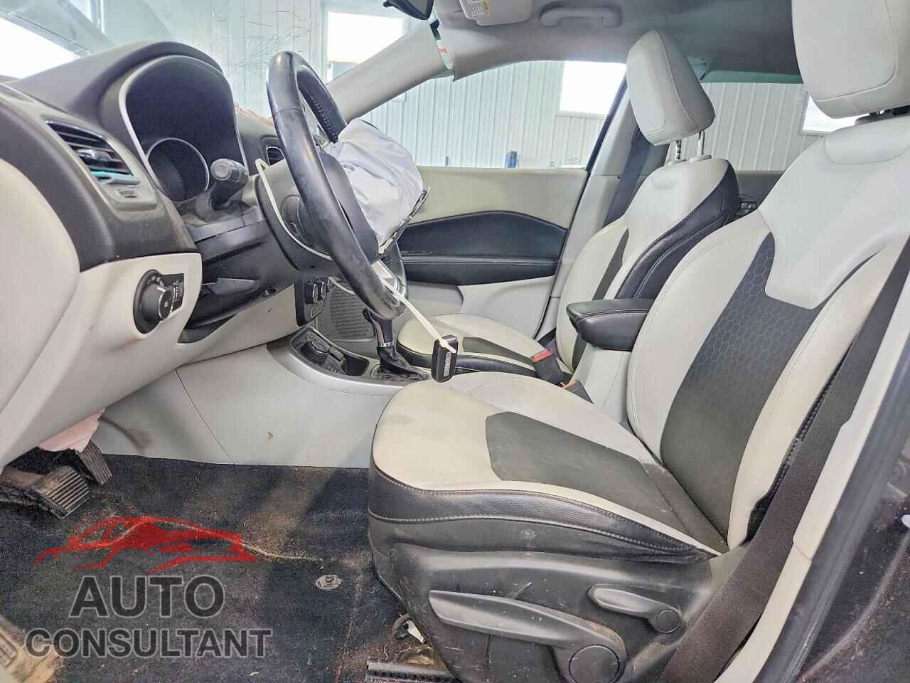 JEEP COMPASS 2018 - 3C4NJDBB9JT485574