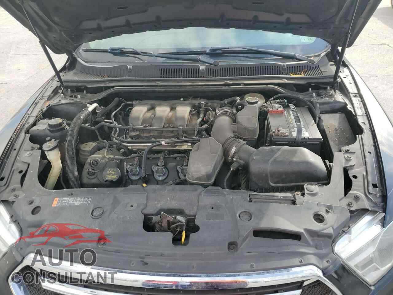 FORD TAURUS 2013 - 1FAHP2D82DG105734