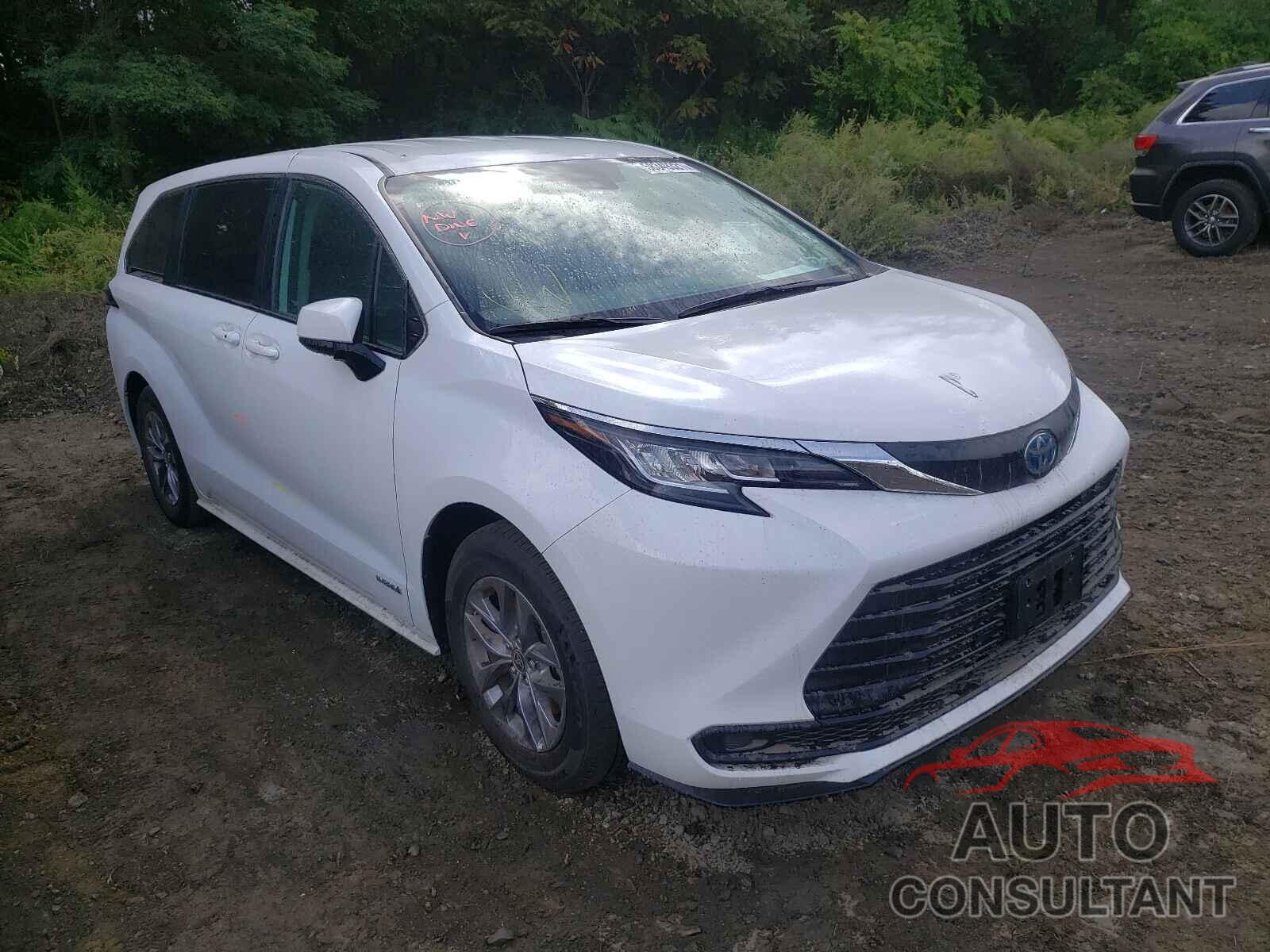 TOYOTA SIENNA 2021 - 5TDKRKEC1MS041124