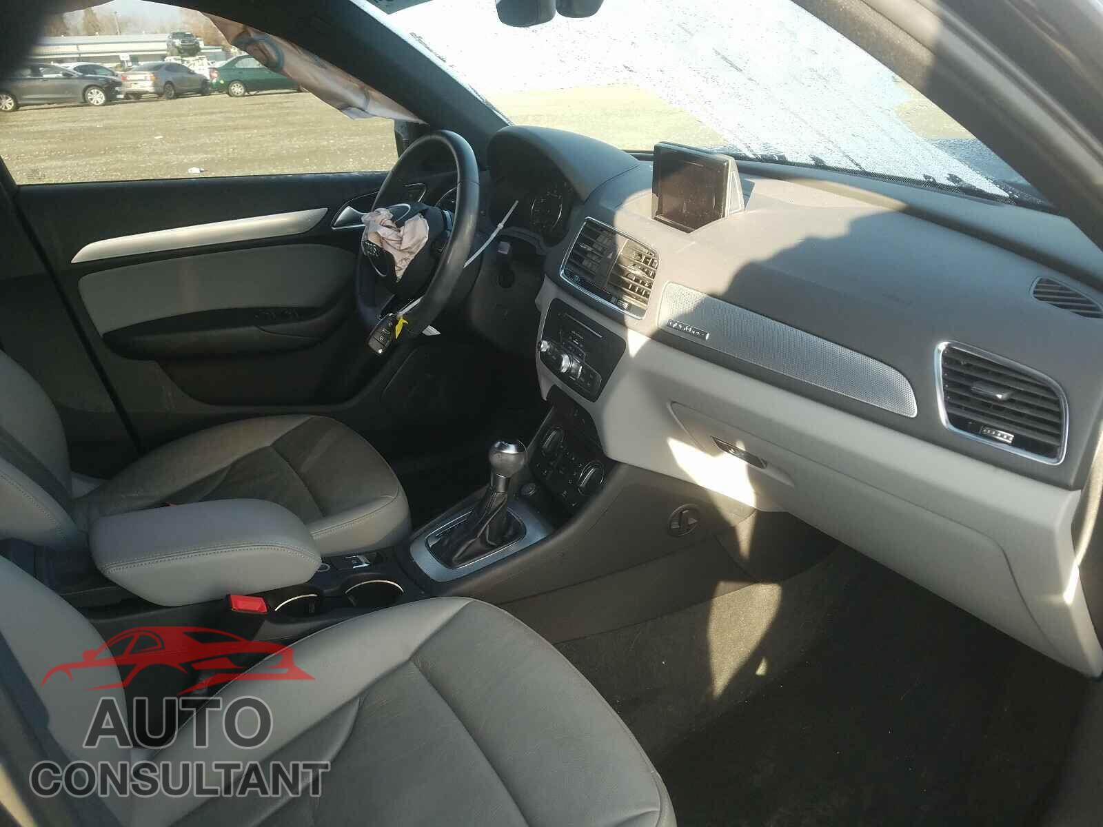 AUDI Q3 2018 - WA1ECCFS3JR007796