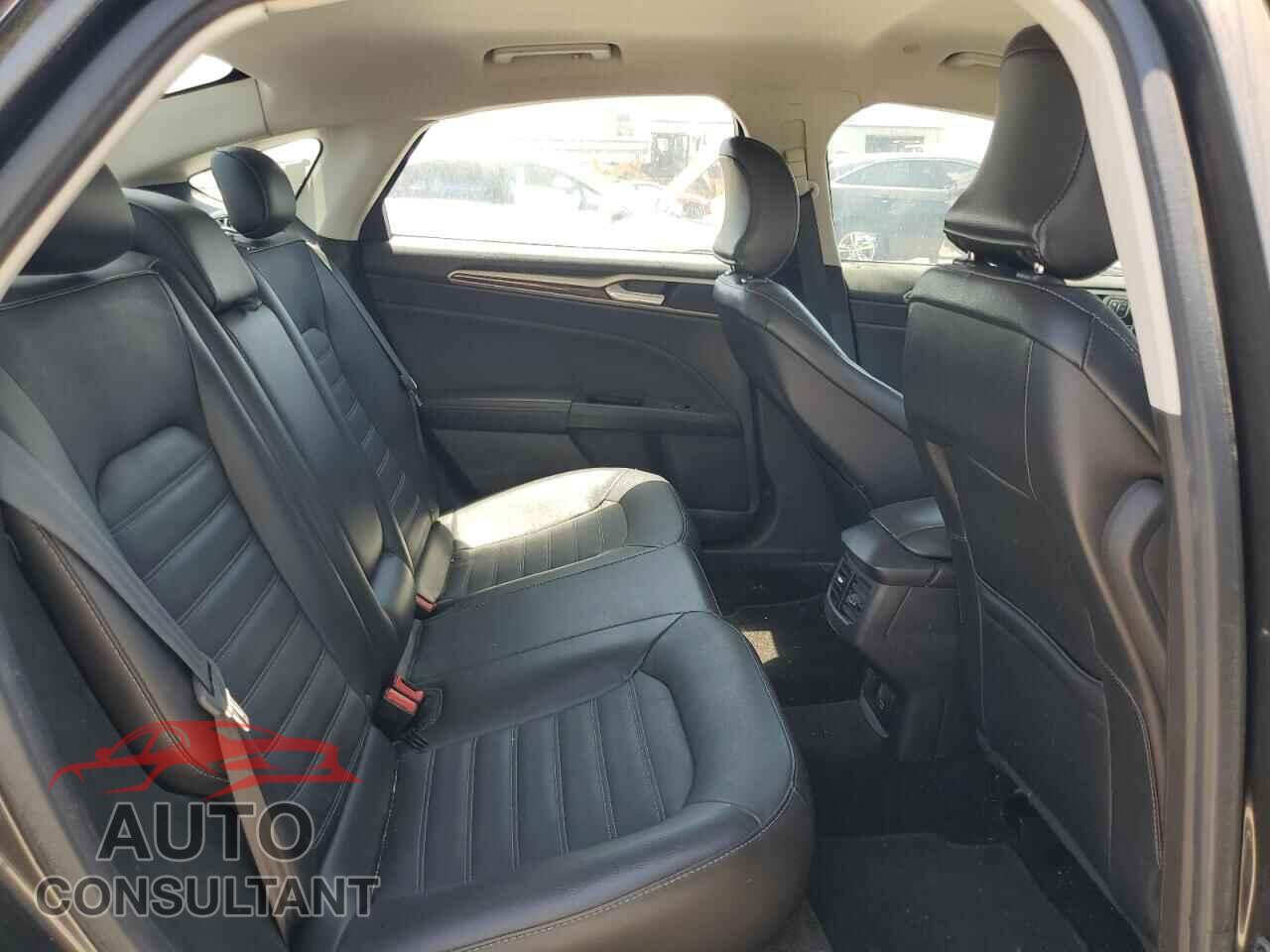 FORD FUSION 2016 - 3FA6P0LU9GR106905