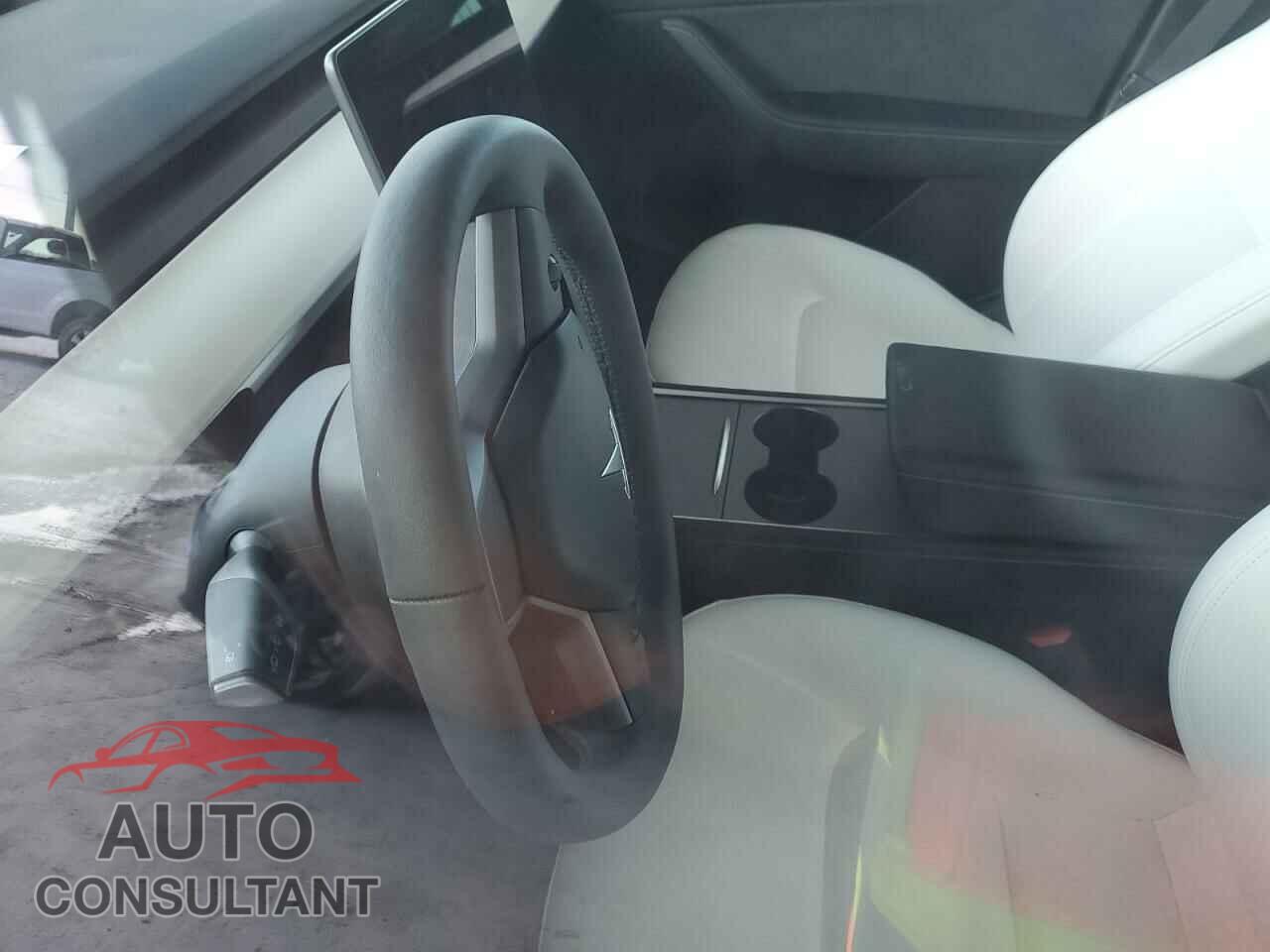TESLA MODEL Y 2024 - 7SAYGDED3RF044335
