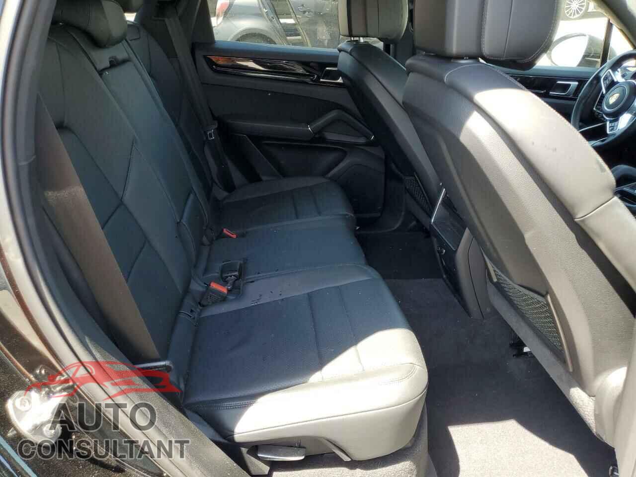 PORSCHE CAYENNE 2019 - WP1AA2AY0KDA18686