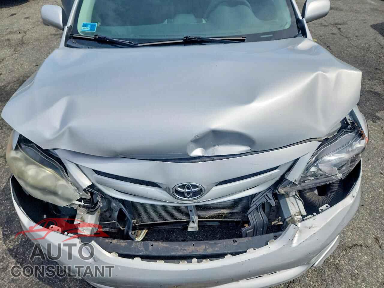 TOYOTA COROLLA 2013 - 2T1BU4EE1DC001016